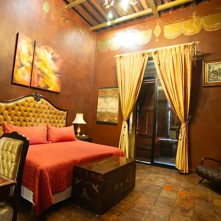 Casa Pedro Loza-2